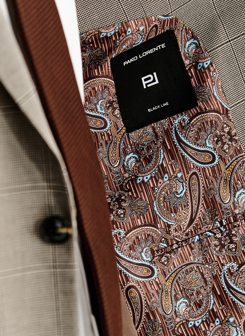 Brązowa marynarka garniturowa w kratę