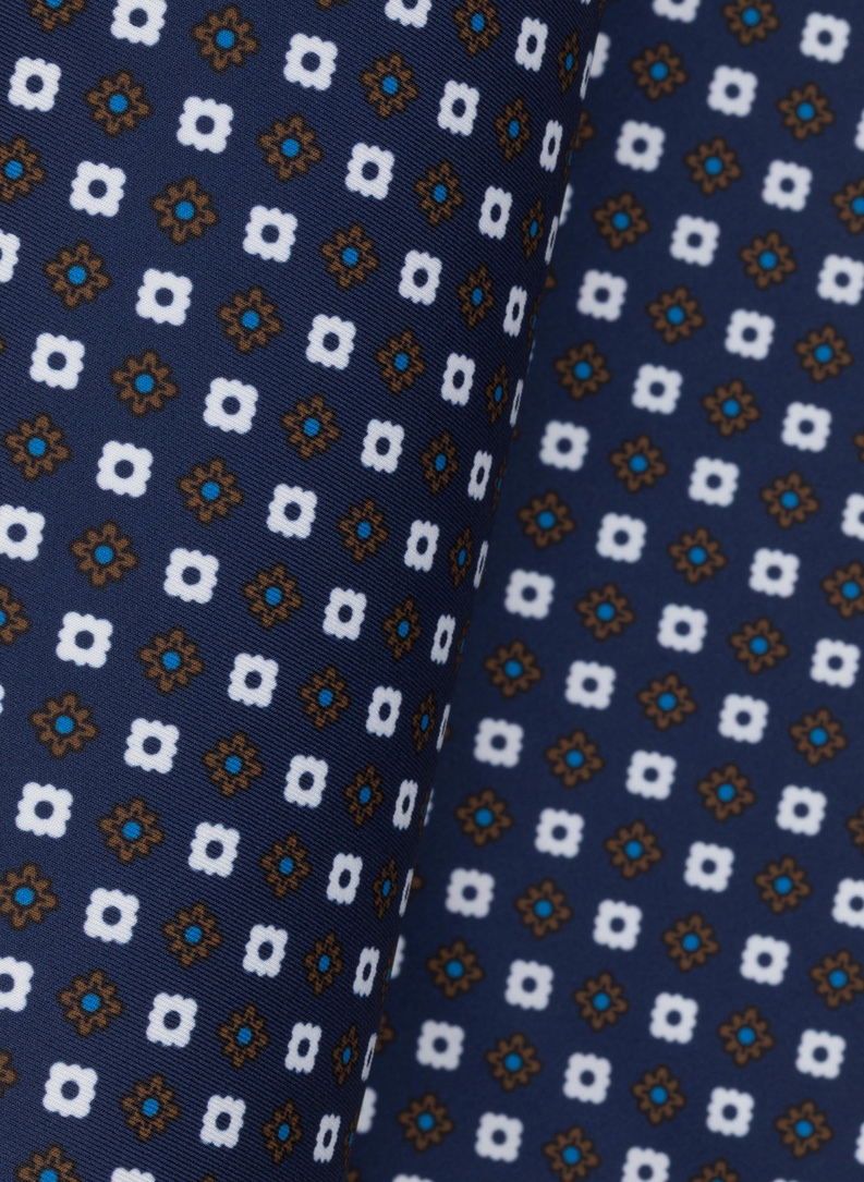 Granatowa poszetka w kwiatki