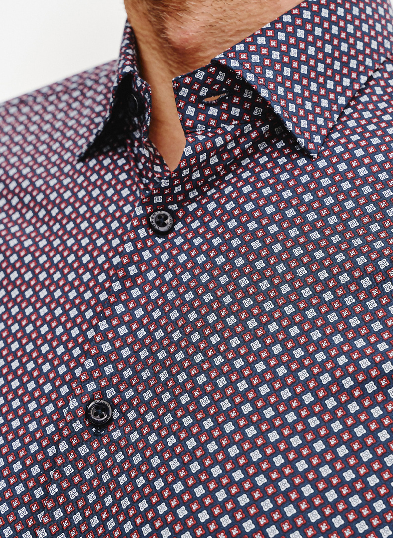 Męska koszula w bordowy mikrowzór