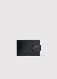 Czarne etui na karty