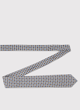 Jasnobeżowy zestaw w mikrowzór