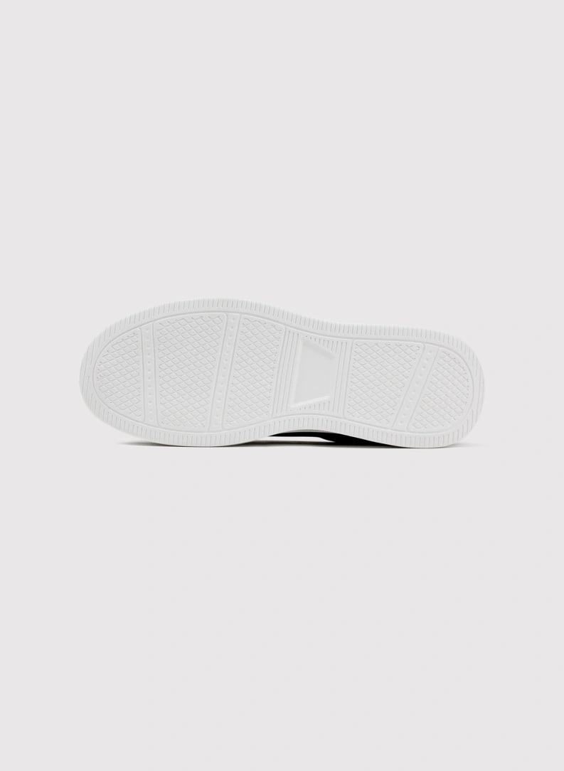 Sneakersy męskie w czarnym kolorze