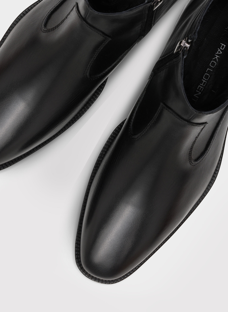 Czarne skórzane sztyblety