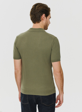 Zielony t-shirt polo o waflowym splocie