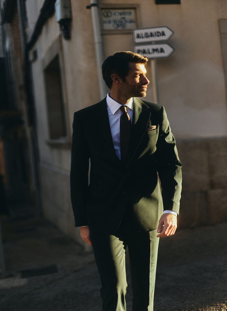 Wełniany zielony garnitur męski