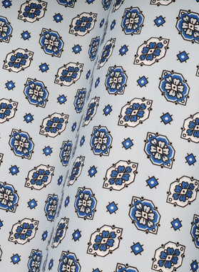 Jasnoniebieska poszetka męska we wzory