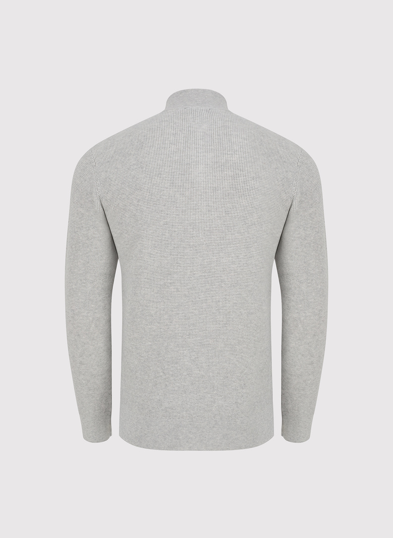 Szary sweter z rozpinaną stójką