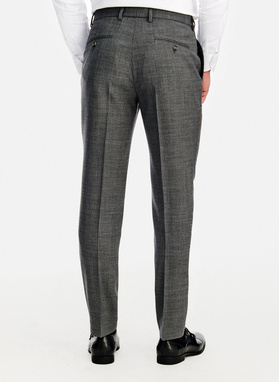 Wełniany szary garnitur w prążek