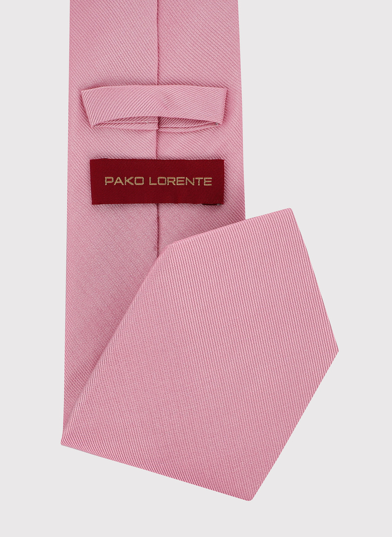 Gładki różowy zestaw krawat i poszetka