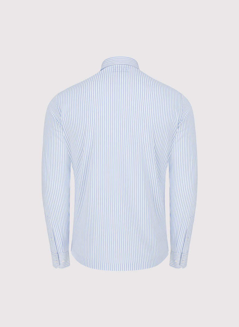 Błękitna koszula w prążek