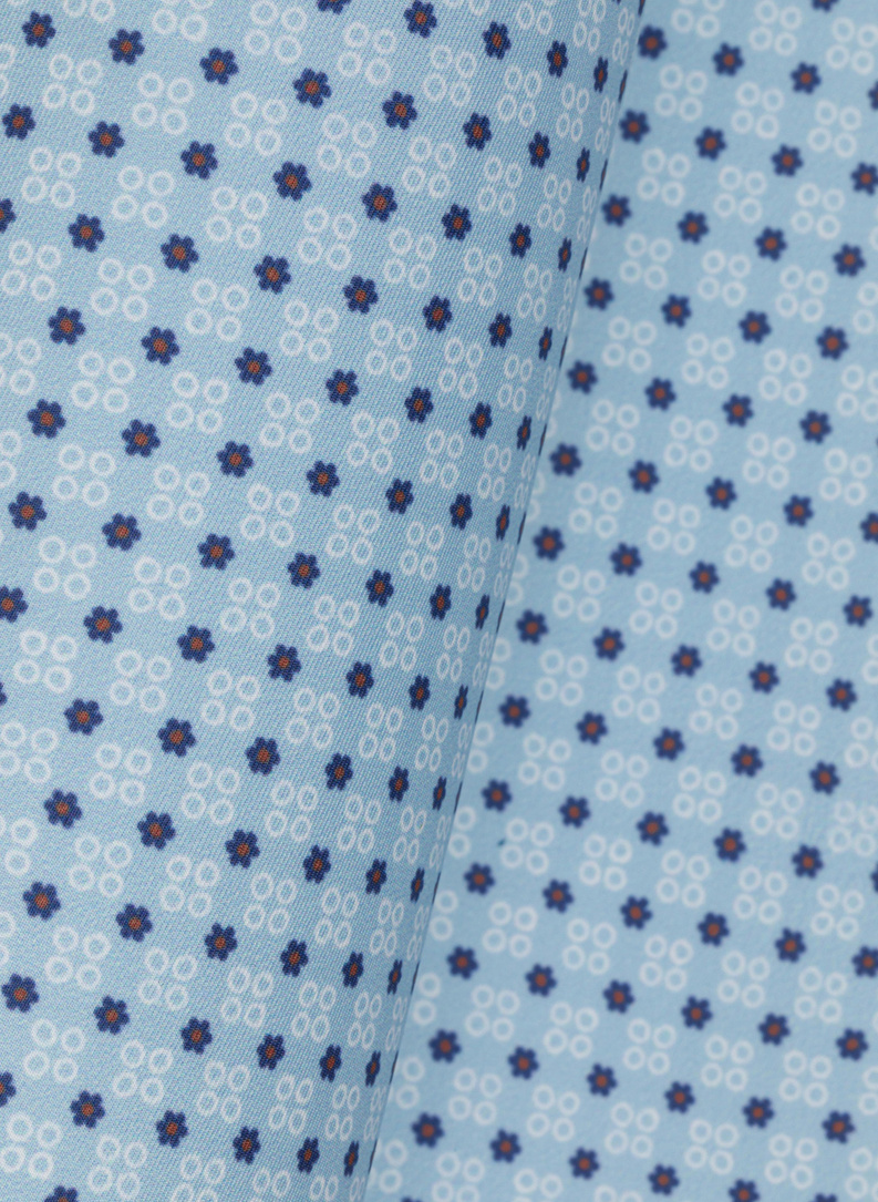 Niebieska poszetka w kwiatki 