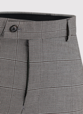 Garnitur męski w kratę w brązowych tonach