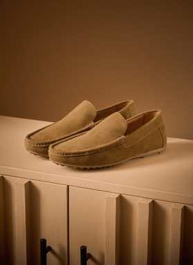 Beżowe mokasyny męskie