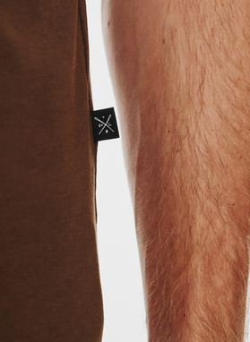 Brązowy gładki t-shirt v-neck