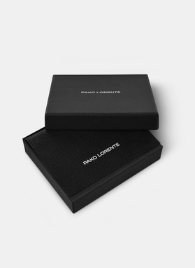 Czarny skórzany portfel męski