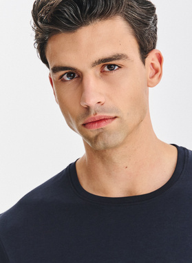 Granatowy t-shirt męski