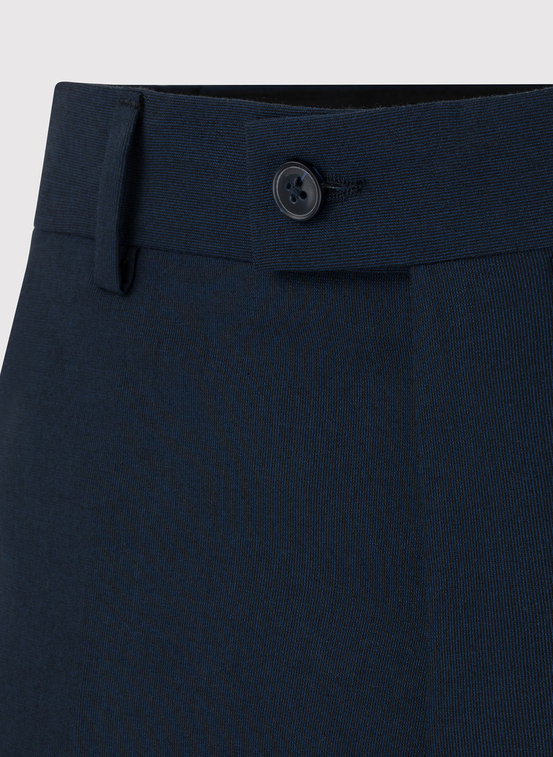 Trzyczęściowy granatowy garnitur męski