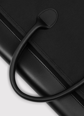 Czarny pokrowiec na garnitur P000B-UP-003-C-0