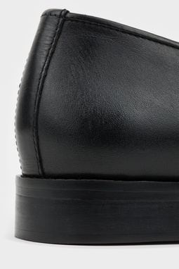 Czarne loafersy męskie z frędzlami