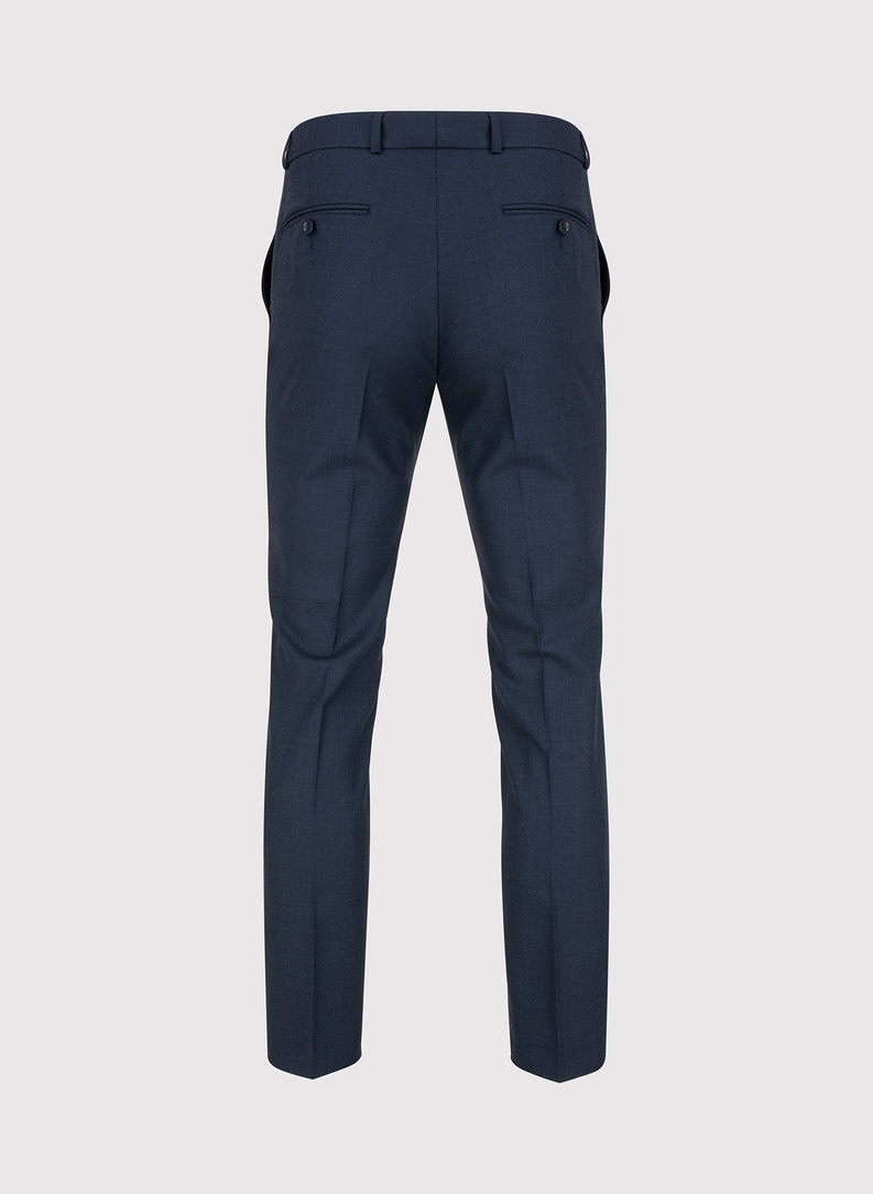 Dwuczęściowy garnitur męski w kolorze granatowym