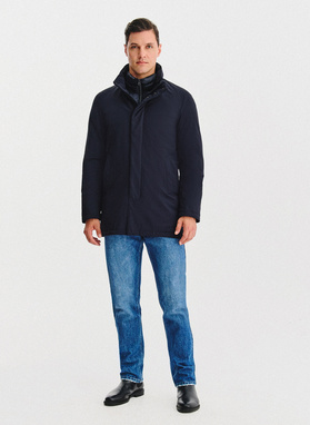 Granatowa kurtka z odpinanym kołnierzem