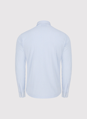 Błękitna koszula w prążek