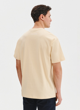 Beżowy t-shirt oversize