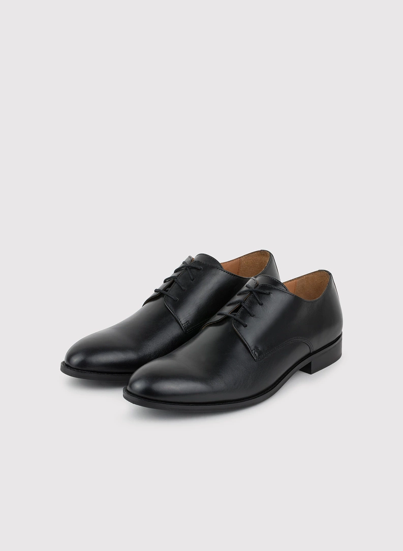 Czarne eleganckie buty męskie