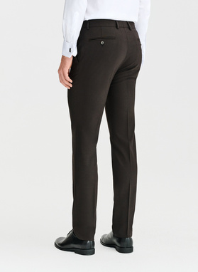 Ślubny brązowy garnitur męski