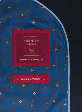 Granatowa marynarka garniturowa