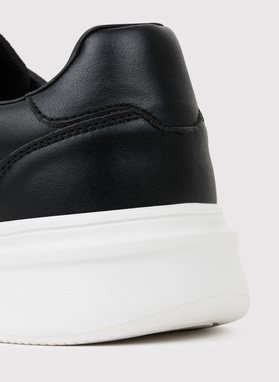 Sneakersy męskie w czarnym kolorze