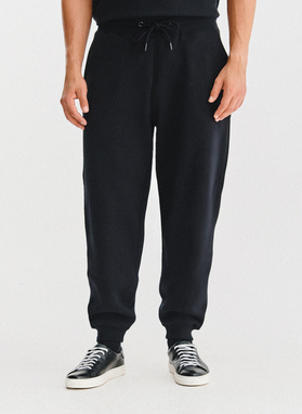 Czarny dres męski z bluzą z kapturem