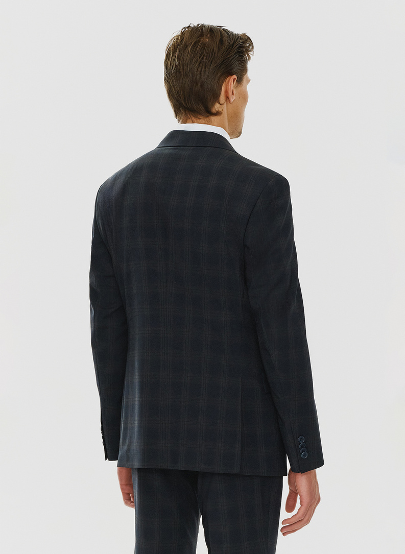 Męska marynarka garniturowa w odcieniu granatowym