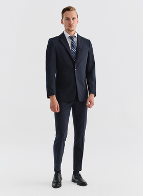Gładki granatowy garnitur męski