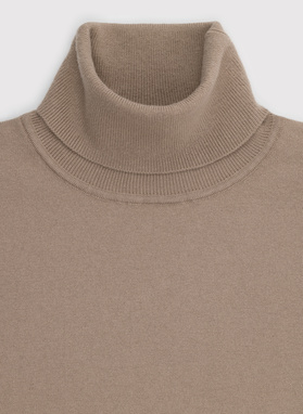 Beżowy gładki golf męski