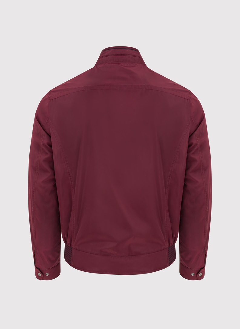 Czerwona krótka kurtka męska