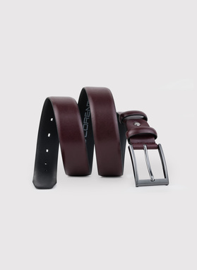 Klasyczny skórzany pasek w kolorze bordowym