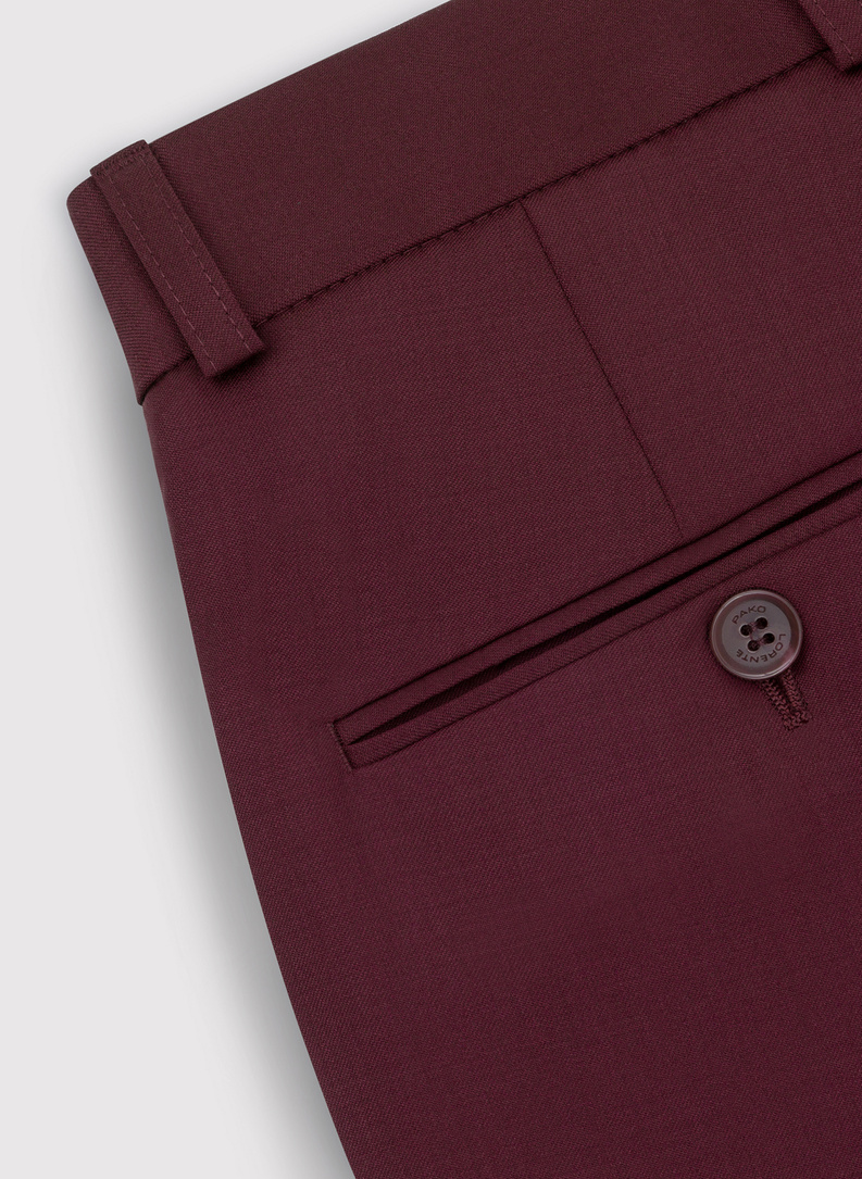 Dwuczęściowy gładki garnitur męski w kolorze burgundowym