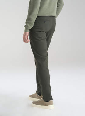 Męskie spodnie w kolorze zielonym 