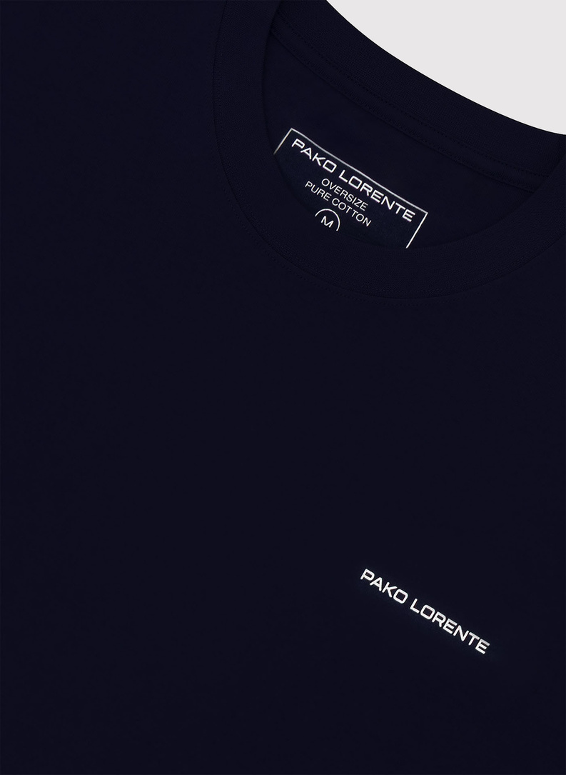 Bawełniany t-shirt oversize w kolorze granatowym