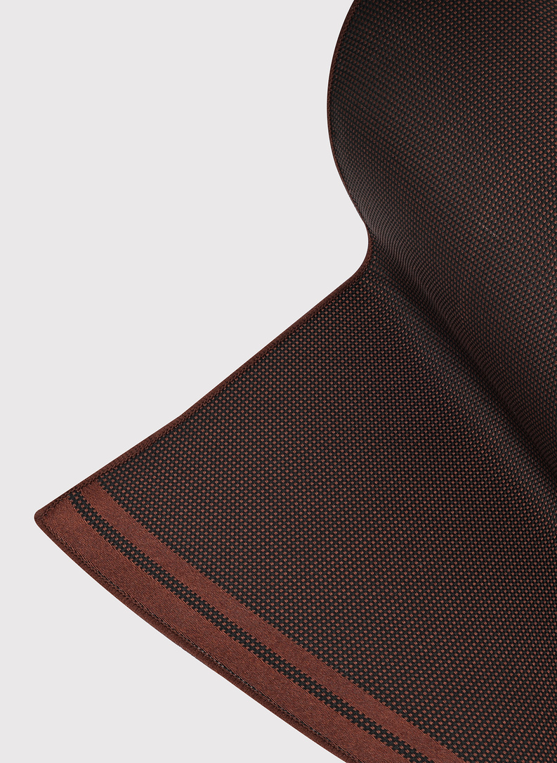 Brązowy zestaw krawat i poszetka