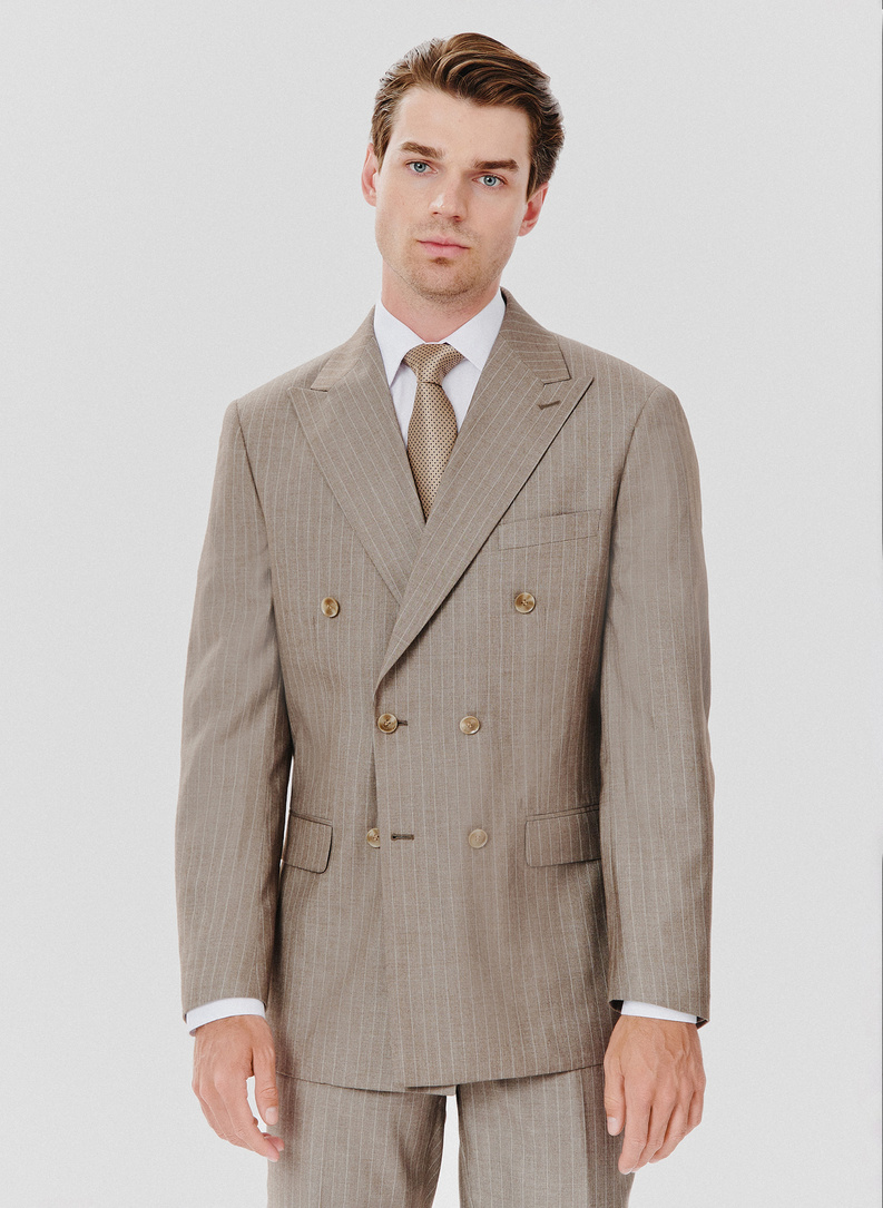 Dwuczęściowy garnitur męski w prążek