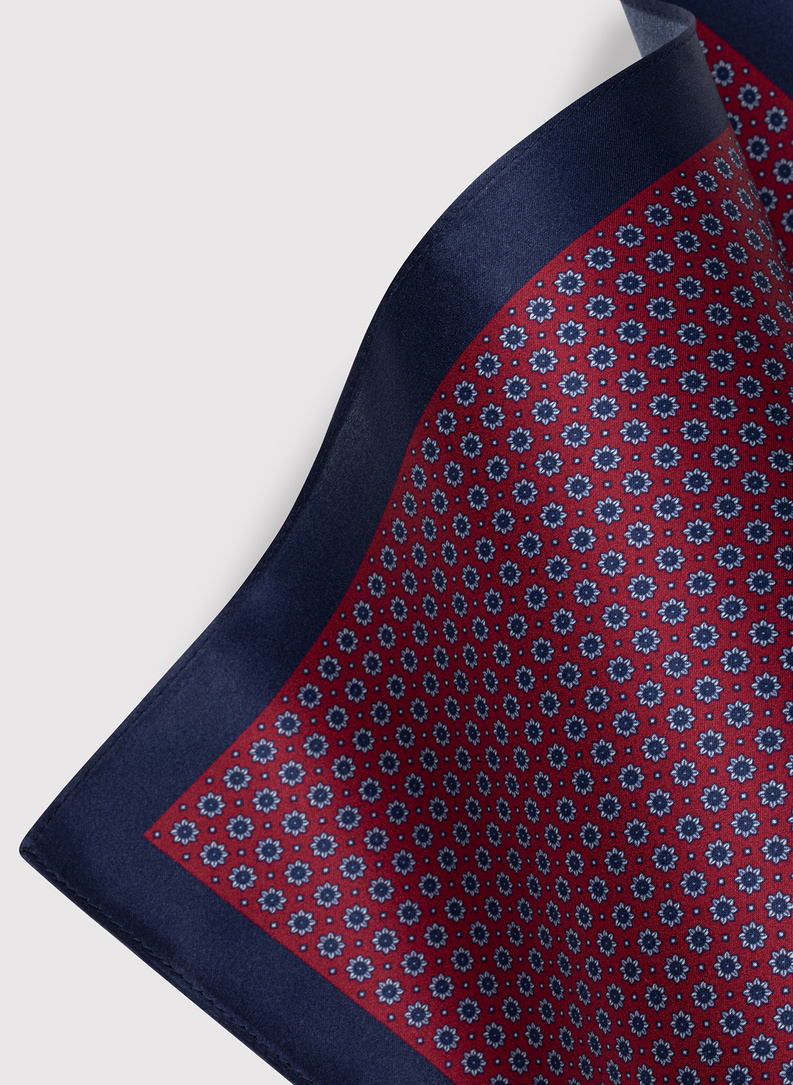 Jedwabna czerwona poszetka męska w mikrowzór