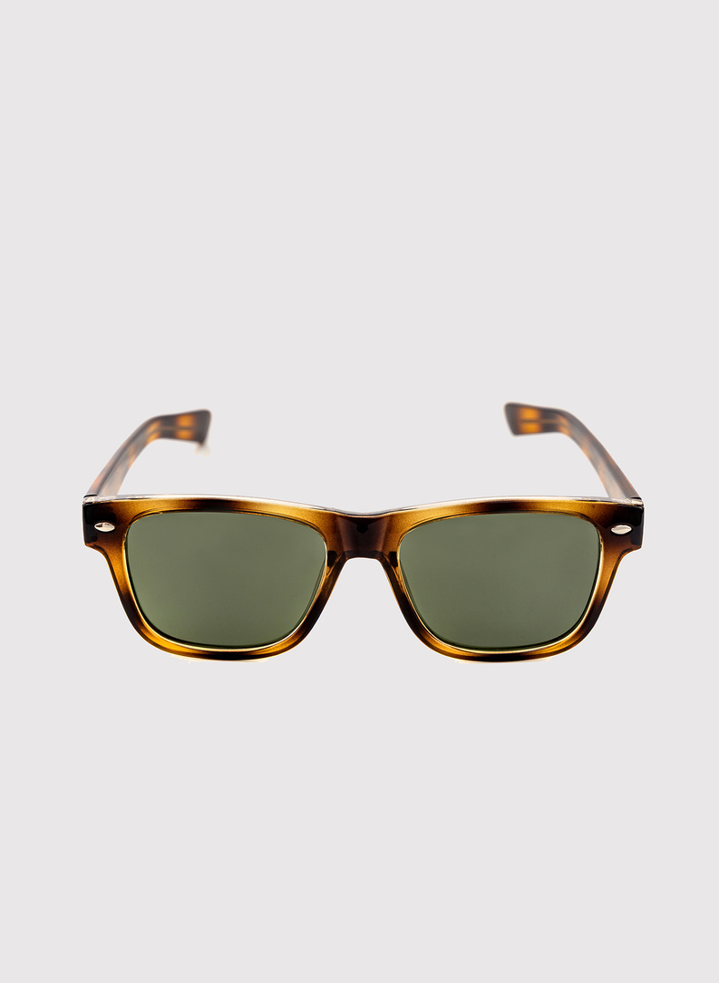 Brązowe okulary przeciwsłoneczne