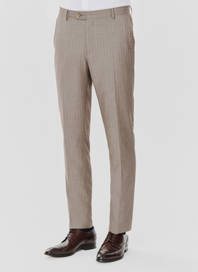 Dwuczęściowy garnitur męski w prążek