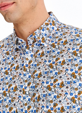 Biała koszula w kwiaty