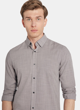 Brązowa koszula w drobną kratę