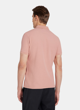 Różowy t-shirt polo na trzy guziczki