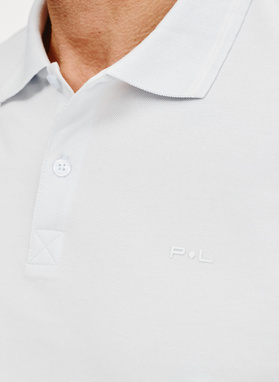 T-shirt polo w kolorze jasnoniebieskiem