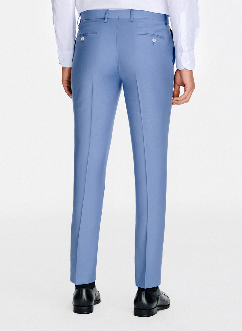 Ślubny niebieski garnitur z wełny